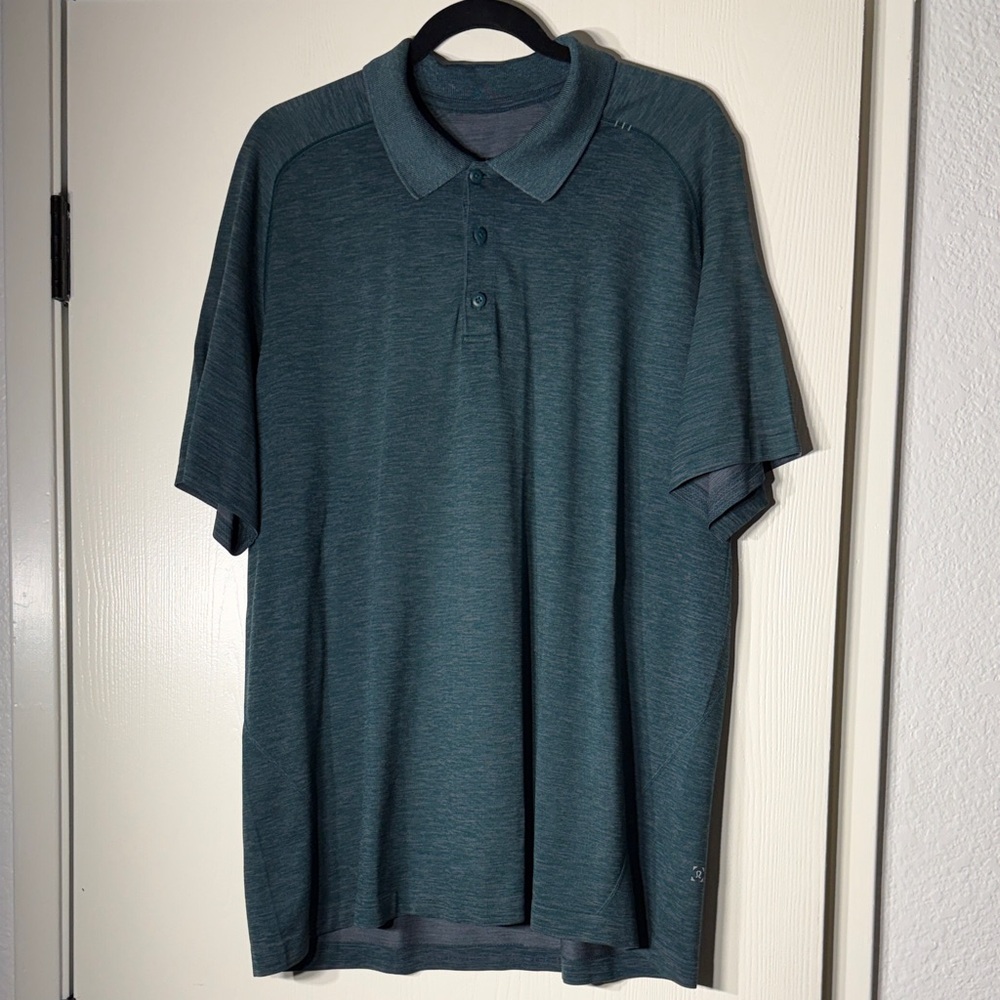 lululemon athletica Men’s Polo Shirt. Green with grey heathered look. Size XL